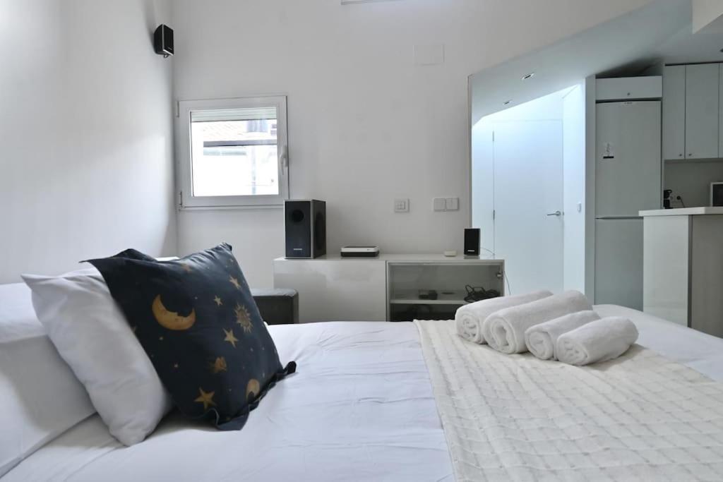 For You Rentals Apartamento Temporal Con Encanto A Pocos Metros Del Sol Myr13 Madrid Exterior foto